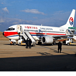 阿克苏红旗坡机场邮寄航空快运业稳步发展的原因是什么？